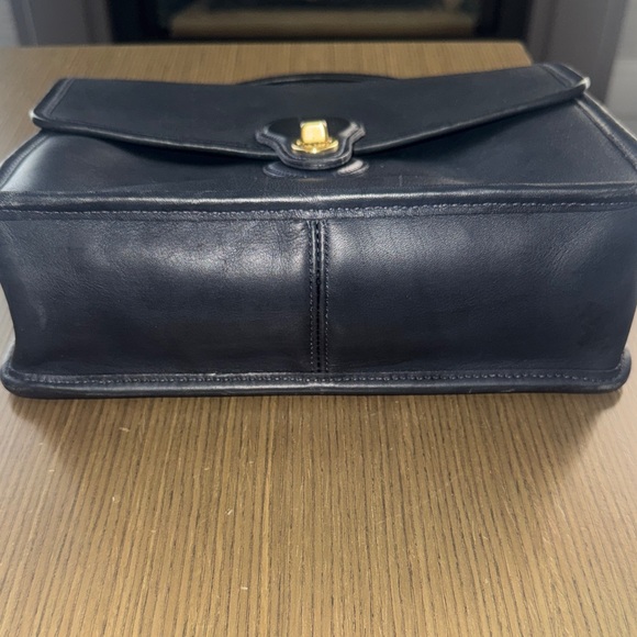 Vintage Coach Willis Bag 9927 (Make that Offer!) - Picture 11 of 15